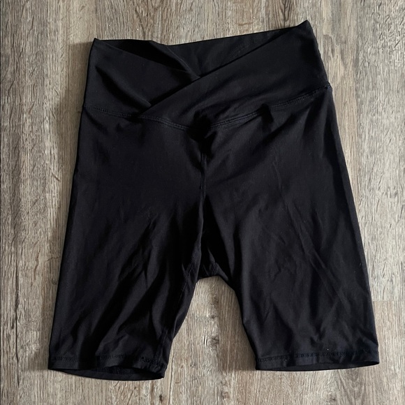 Black Women's Biker Shorts - Picture 1 of 4